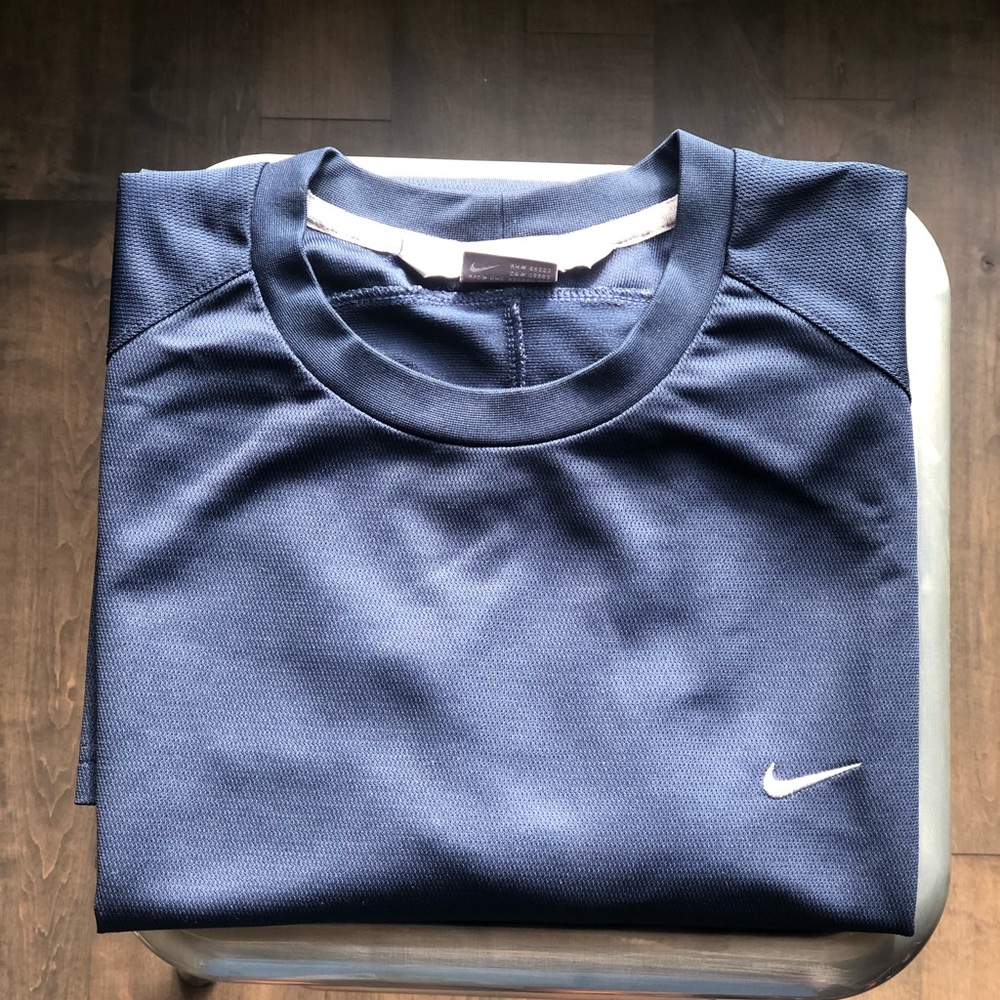Nike Work-out Shirt in Men’s XL